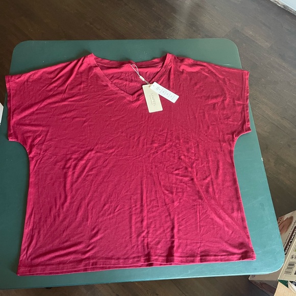 BNWT bundle of 4 plus size tops size 2X - Picture 5 of 10